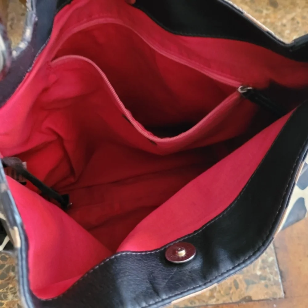 Dooney & Bourke Black and Tan Women's Bag - Picture 7 of 12